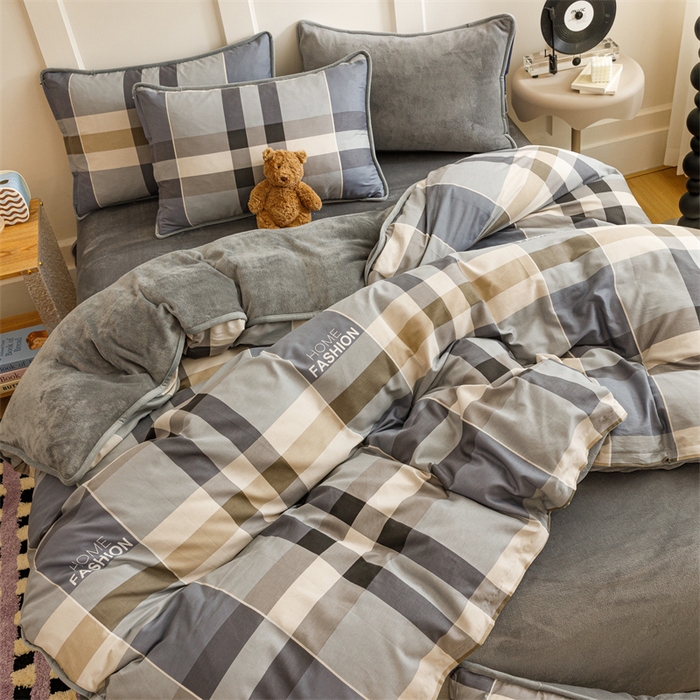 91家纺网 家纺一手货源 找家纺 红粉佳人 2025新款棉加绒印花四件套 格丽斯