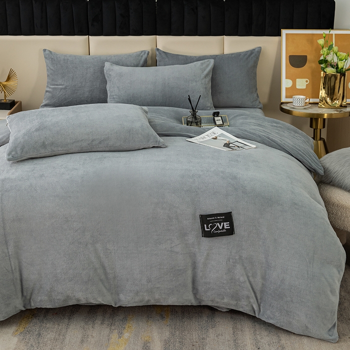 91家纺网 家纺一手货源 找家纺 鸿羽樱（鸿羽樱）家纺 2024新款牛奶绒四件套 灰色