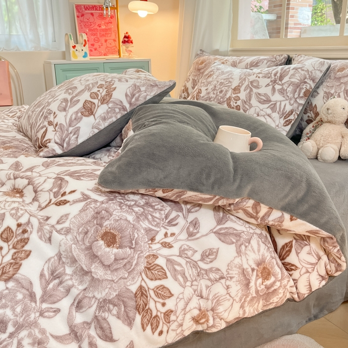 91家纺网 家纺一手货源 找家纺 卡派 2024新款冬季亲肤透气牛奶绒印花四件套 秋意浓