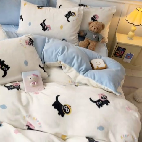 91家纺网 家纺一手货源 找家纺 2024新款200g加厚防静电牛奶绒小清新四件套 绒-快乐喵