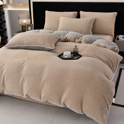 91家纺网 家纺一手货源 找家纺 湘雪 2025新款高克重纯色高精密刺绣牛奶绒四件套麻绳款（提供买家秀） 优雅-卡琪