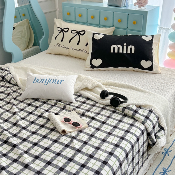 91家纺网 家纺一手货源 找家纺 昔可家纺 2024新款羊羔绒牛奶绒毛毯系列（三）-ins小清新系列 雾川灰格