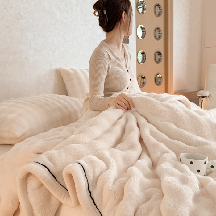 91家纺网 家纺一手货源 找家纺 （总）欧邦 新款仿兔毛泡泡绒牛奶绒包边单层毛毯（外贸供货）