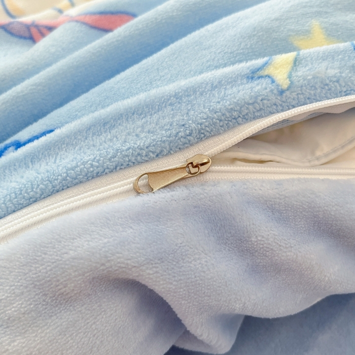 91家纺网 家纺一手货源 找家纺 2024新款三丽鸥牛奶绒小版四件套 牛奶绒小版-蓝色玉桂狗