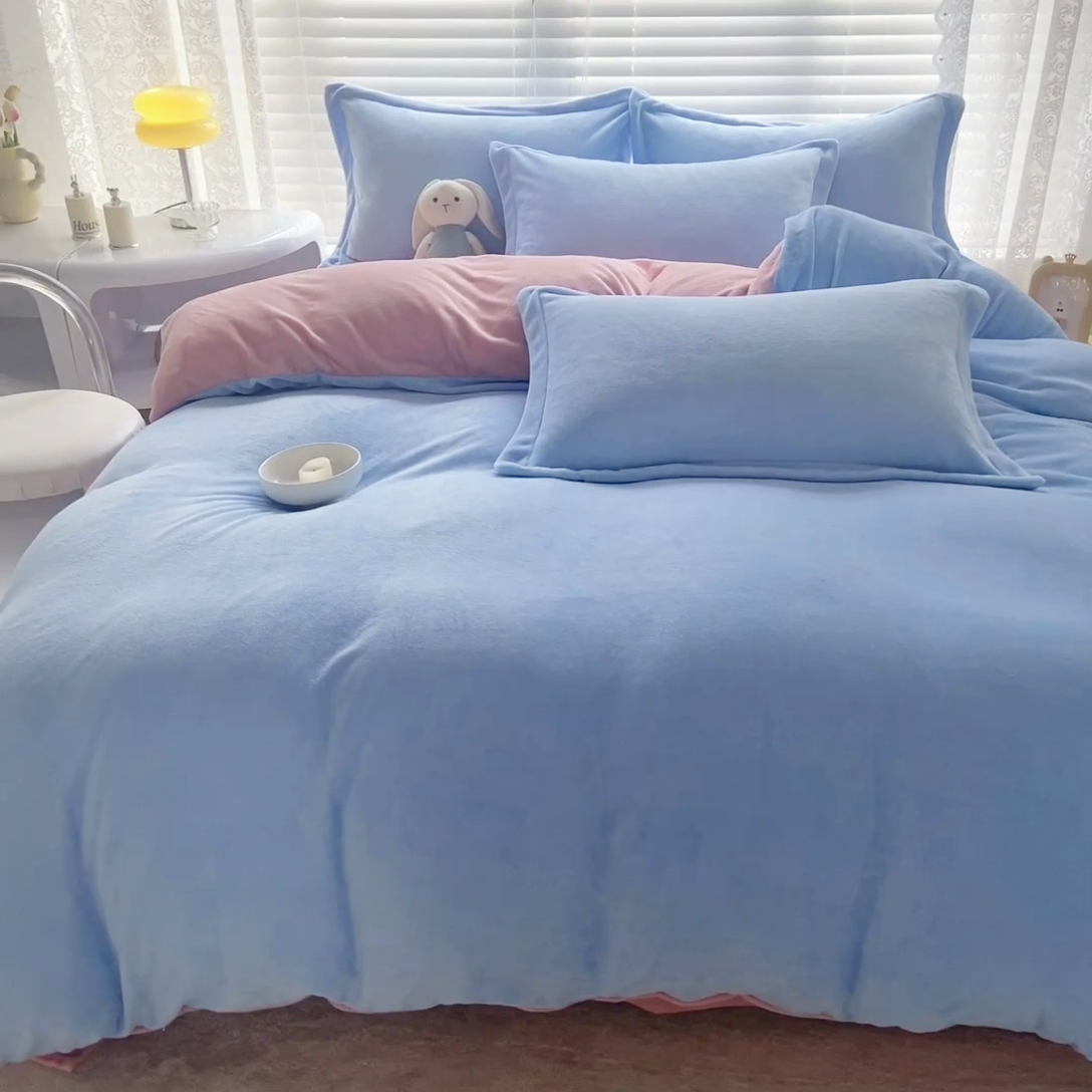 91家纺网 家纺一手货源 找家纺 慕晨 2024新款加厚牛奶绒纯色单被套珊瑚绒被套单件双面绒四件套 奶油蓝+奶油粉