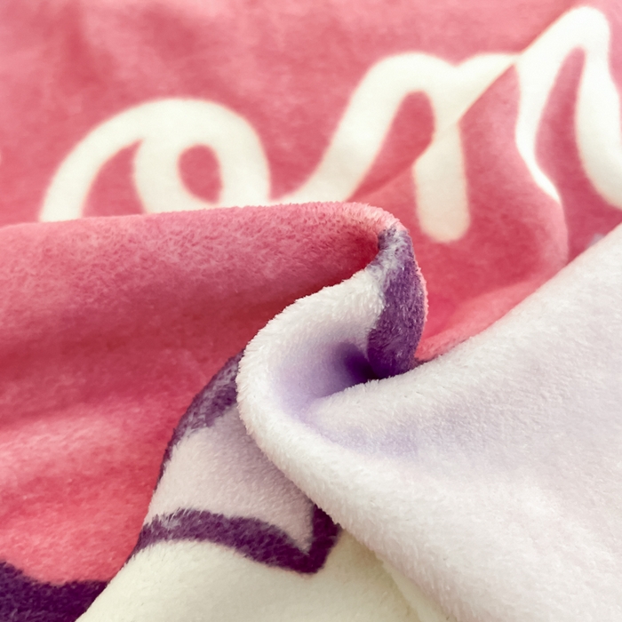 91家纺网 家纺一手货源 找家纺 2024新品正版三丽鸥授权大版卡通平网数码印花加厚高克重牛奶绒系列四件套 绒大版-R丘比特库洛米