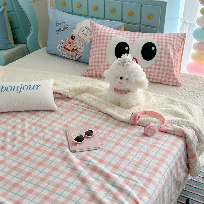 91家纺网 家纺一手货源 找家纺 昔可家纺 2024新款羊羔绒牛奶绒毛毯系列（三）-ins小清新系列 丝雾粉格