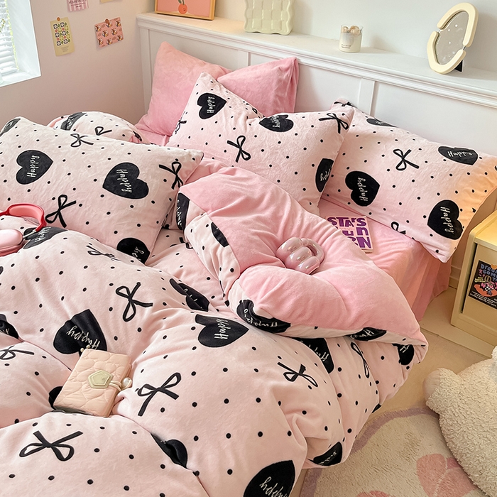 91家纺网 家纺一手货源 找家纺 2024新款200g加厚防静电牛奶绒小清新四件套 绒-粉墨