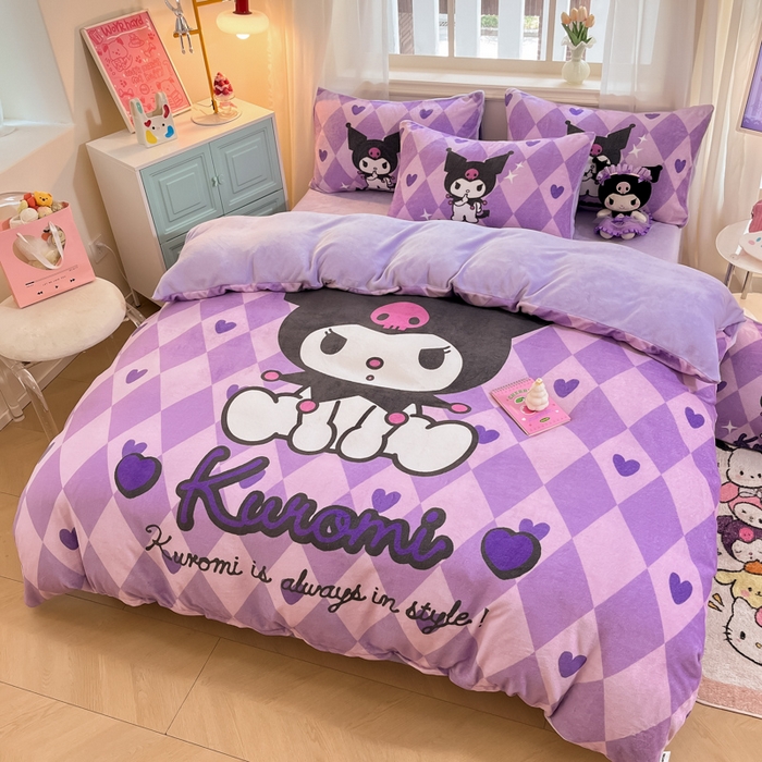 91家纺网 家纺一手货源 找家纺 2024新品正版三丽鸥授权大版卡通平网数码印花加厚高克重牛奶绒系列四件套 绒大版-R桃心美美库洛米