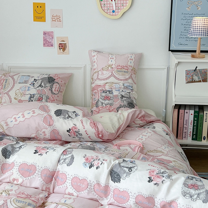 91家纺网 家纺一手货源 找家纺 昔可 2024新款13070全棉四件套系列（第三批） 猫咪的梳妆室