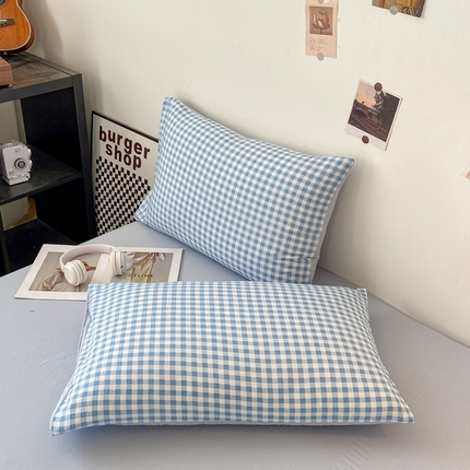 91家纺网 家纺一手货源 找家纺 悦织湾家纺 2025新款日式简约格子水洗棉单品枕套系列 布丁蓝