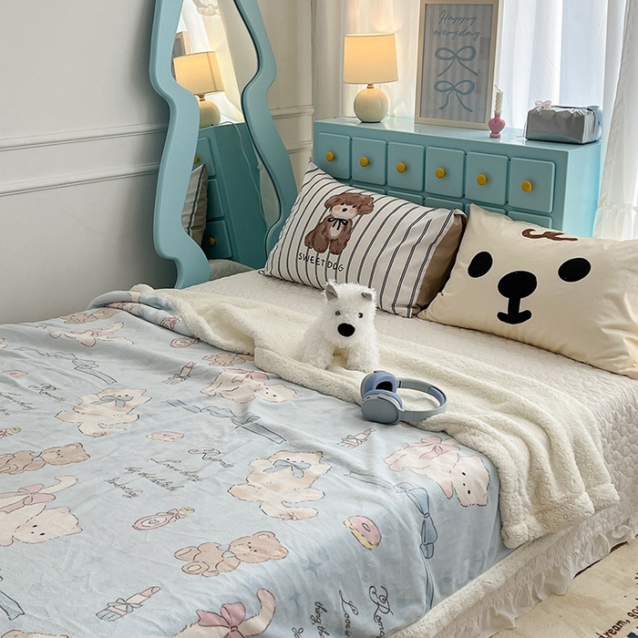 91家纺网 家纺一手货源 找家纺 昔可家纺 2024新款羊羔绒牛奶绒毛毯系列（三）-卡通系列 小熊礼物