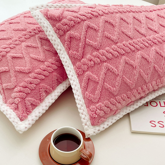 91家纺网 家纺一手货源 找家纺 梦舒羽  2025新款220克高克重塔芙绒枕套枕芯套宿舍枕头套单人一对装 温柔粉