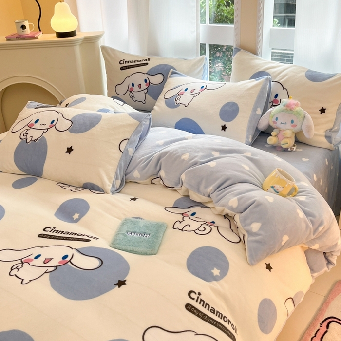 91家纺网 家纺一手货源 找家纺 2024新款三丽鸥牛奶绒小版四件套 牛奶绒小版-波点玉桂狗