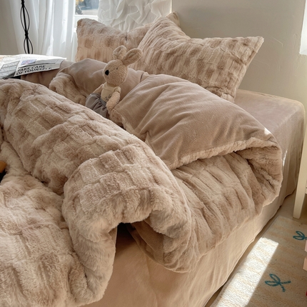 91家纺网 家纺一手货源 找家纺 （总）2024新款全消光兔毛320克牛奶绒A类纯色立体四件套