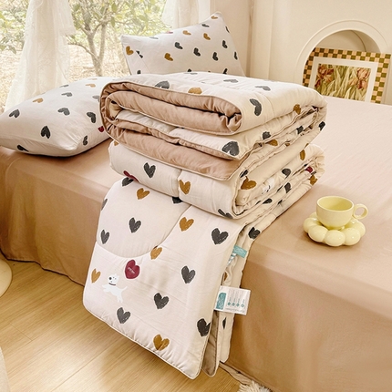 91家纺网 家纺一手货源 找家纺 丫丫家纺 2024直播爆款糯小棉冬被加厚四季被春秋被可配四件套学生床单人双人被子被芯 （免费提供买家秀） 比心