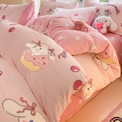 2024新款三丽鸥牛奶绒小版四件套 牛奶绒小版-淘气玉桂狗