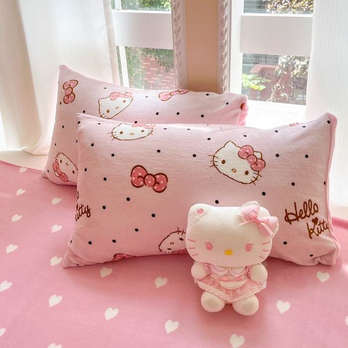 91家纺网 家纺一手货源 找家纺 2024新款三丽鸥牛奶绒小版四件套 牛奶绒小版-蝴蝶结KT猫