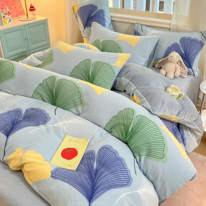 91家纺网 家纺一手货源 找家纺 卡派 2024新款冬季亲肤透气牛奶绒印花四件套 银杏叶