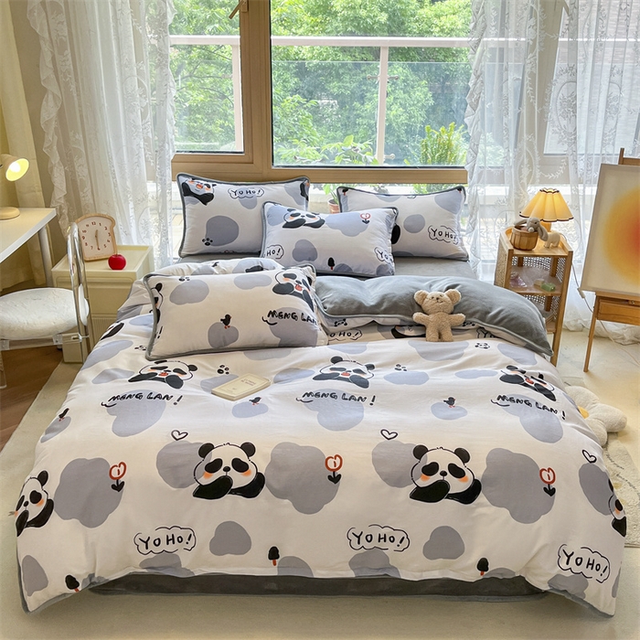 91家纺网 家纺一手货源 找家纺 红粉佳人 2025新款棉加绒印花四件套 快乐熊猫