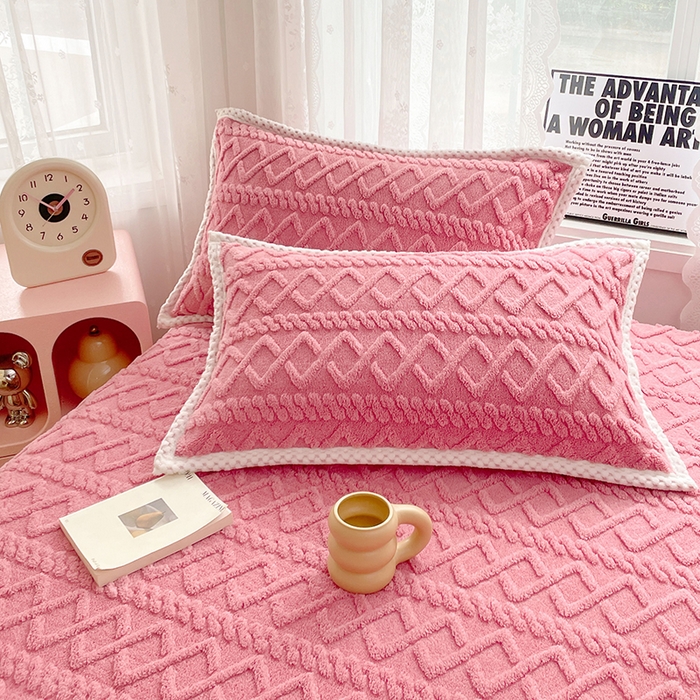 91家纺网 家纺一手货源 找家纺 梦舒羽 2025新款220克高克重塔芙绒床笠床垫保护套床单套床盖 温柔粉