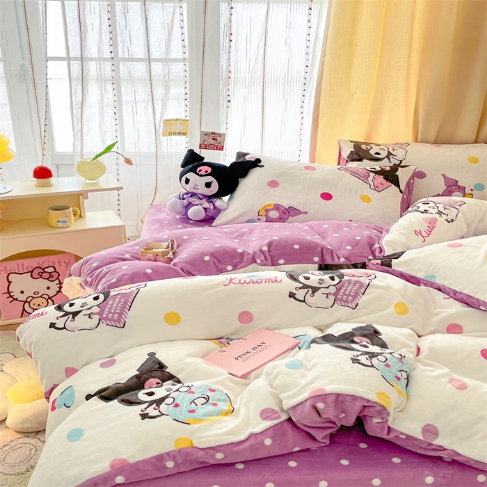 91家纺网 家纺一手货源 找家纺 2024新款三丽鸥牛奶绒小版四件套 甜圈库洛米