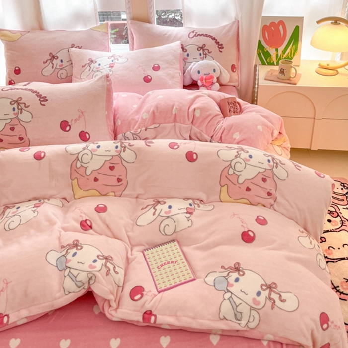 91家纺网 家纺一手货源 找家纺 2024新款三丽鸥牛奶绒小版四件套 牛奶绒小版-淘气玉桂狗