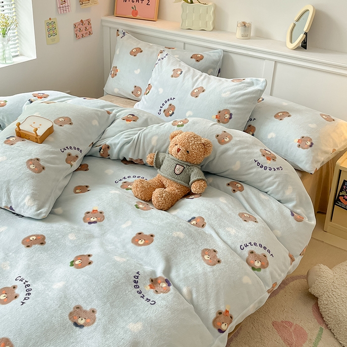 91家纺网 家纺一手货源 找家纺 2024新款200g加厚防静电牛奶绒小清新四件套 绒-领带熊