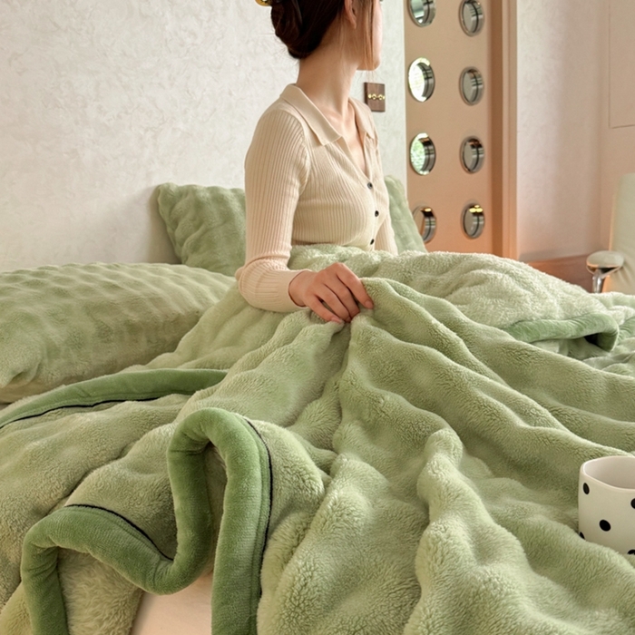 91家纺网 家纺一手货源 找家纺 欧邦 新款仿兔毛泡泡绒牛奶绒包边单层毛毯（外贸供货） 单层泡泡-柳绿