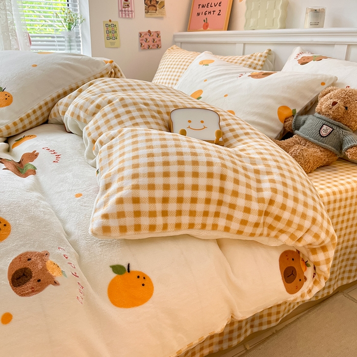 91家纺网 家纺一手货源 找家纺 2024新款200g加厚防静电牛奶绒小清新四件套 绒-吉利小豚鼠