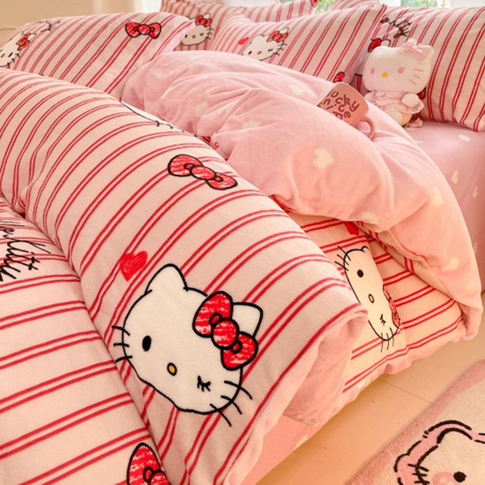 91家纺网 家纺一手货源 找家纺 2024新款三丽鸥牛奶绒小版四件套 牛奶绒小版-高贵KT猫