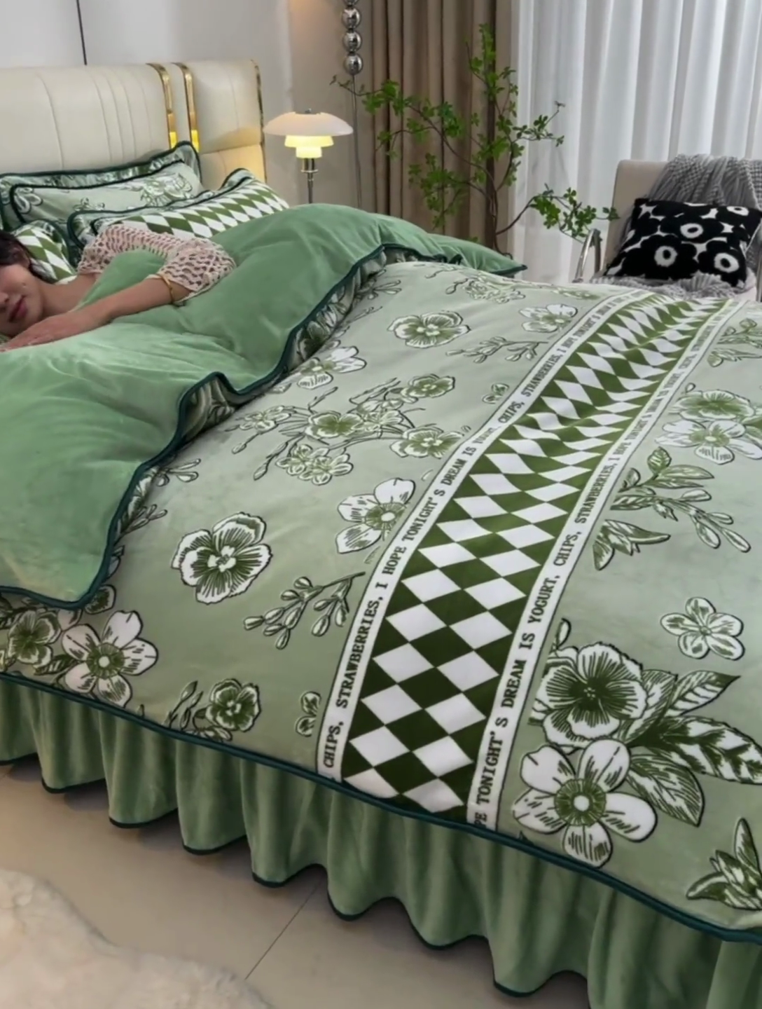 91家纺网 家纺一手货源 找家纺 沐妍家纺 2025新款8斤加厚保暖金貂绒牛奶绒印花四件套 永结同心