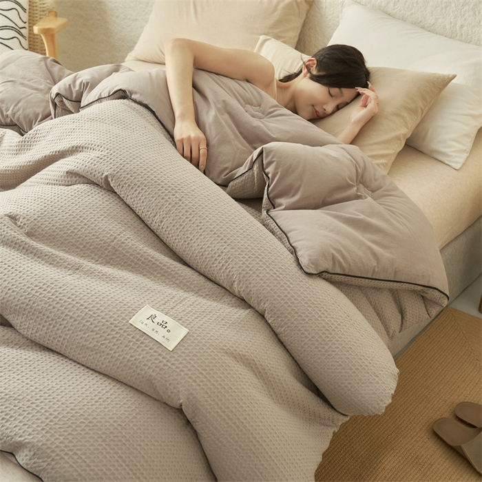 91家纺网 家纺一手货源 找家纺 2024新款b类纯棉华夫格提花100%新疆棉花冬被 风格二 华夫格棉花被-浅灰