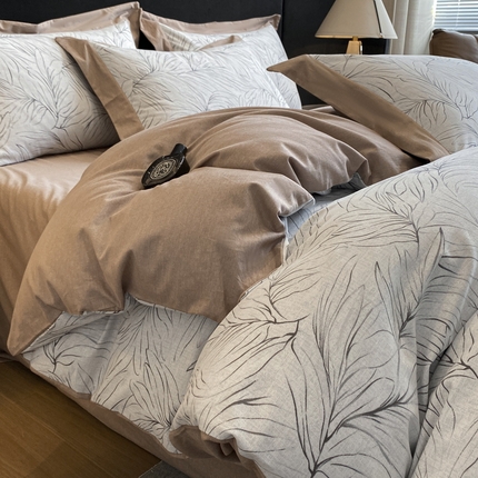 91家纺网 家纺一手货源 找家纺 梵克保罗 2024新款全棉贡缎磨毛数码印花高级简奢款四件套 月旋