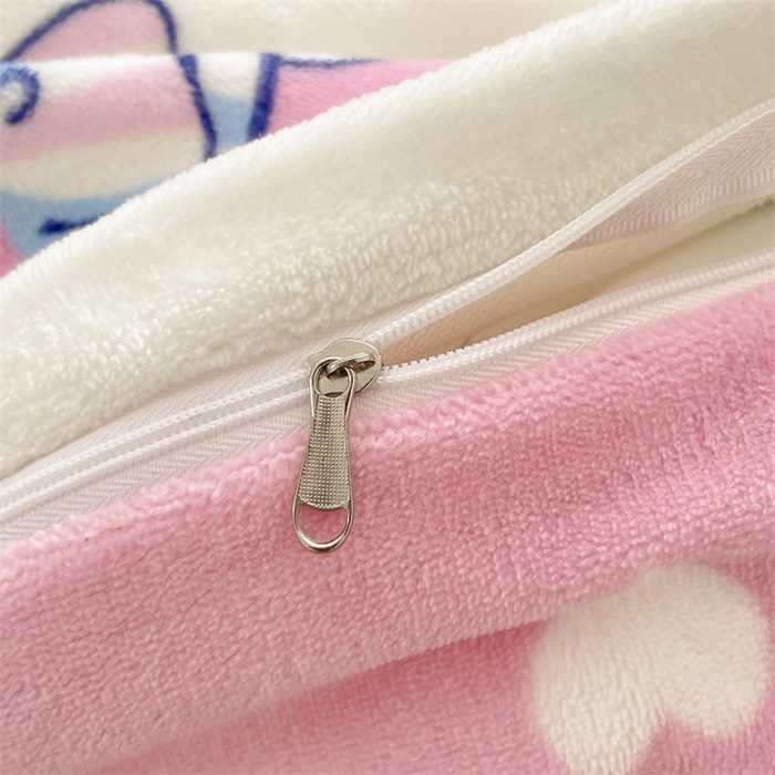 91家纺网 家纺一手货源 找家纺 2024新款三丽鸥牛奶绒小版四件套 樱桃美乐蒂