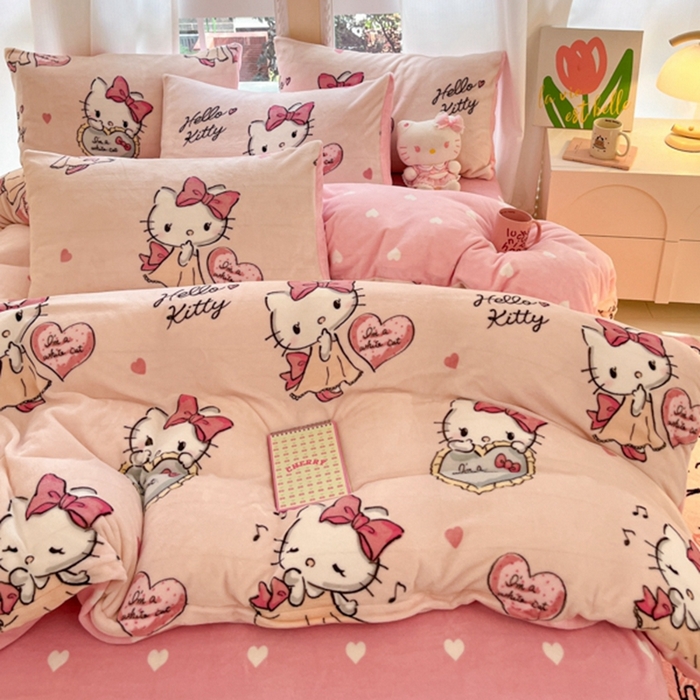 91家纺网 家纺一手货源 找家纺 2024新款三丽鸥牛奶绒小版四件套 牛奶绒小版-害羞KT猫