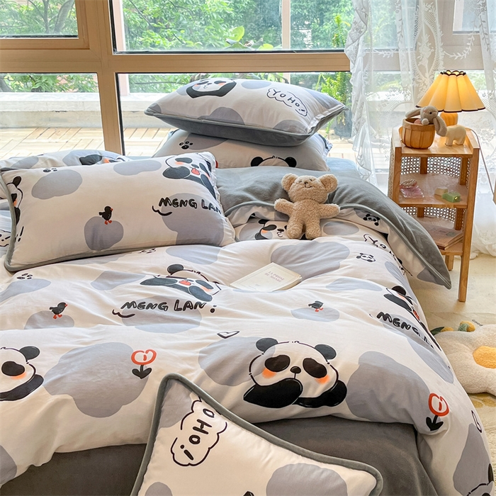 91家纺网 家纺一手货源 找家纺 红粉佳人 2025新款棉加绒印花四件套 快乐熊猫