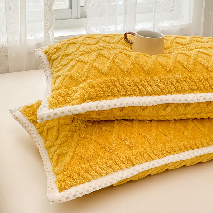 91家纺网 家纺一手货源 找家纺 梦舒羽  2025新款220克高克重塔芙绒枕套枕芯套宿舍枕头套单人一对装 柠檬黄