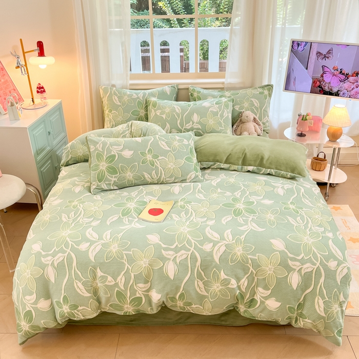 91家纺网 家纺一手货源 找家纺 卡派 2024新款冬季亲肤透气牛奶绒印花四件套 花姿-绿