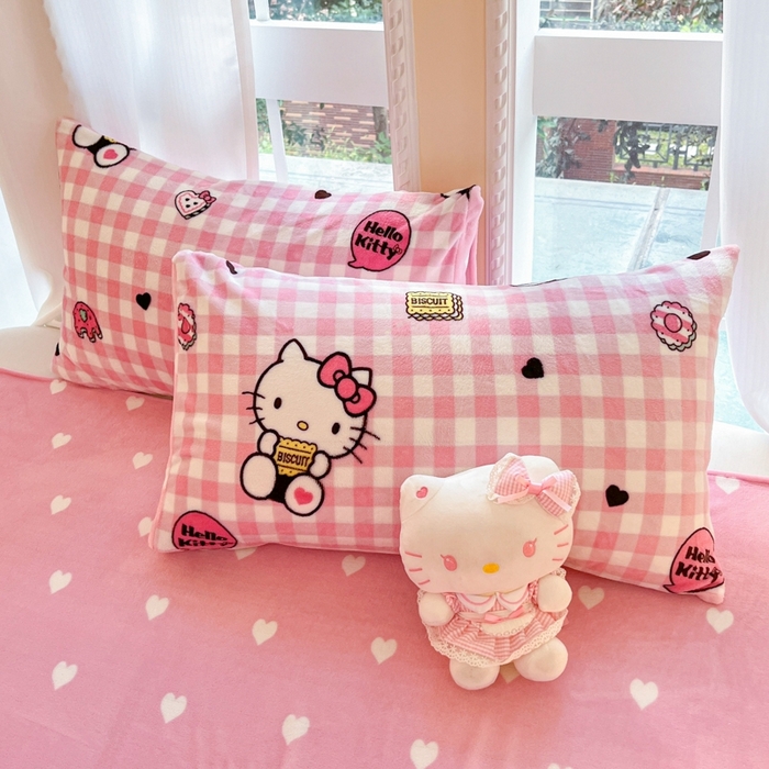 91家纺网 家纺一手货源 找家纺 2024新款三丽鸥牛奶绒小版四件套 牛奶绒小版-饼干KT猫