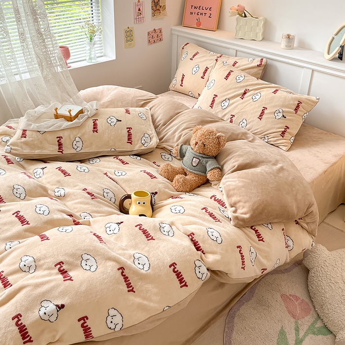 91家纺网 家纺一手货源 找家纺 2024新款200g加厚防静电牛奶绒小清新四件套 绒-乐趣狗