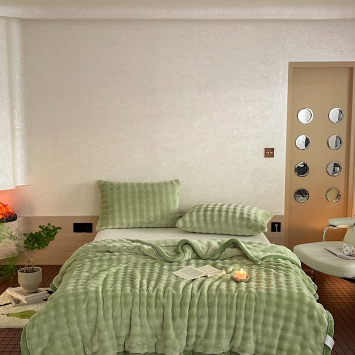 91家纺网 家纺一手货源 找家纺 欧邦 新款仿兔毛泡泡绒牛奶绒包边单层毛毯（外贸供货） 单层泡泡-柳绿