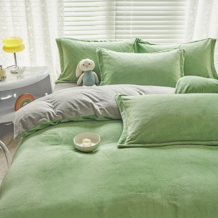 91家纺网 家纺一手货源 找家纺 慕晨 2024新款加厚牛奶绒纯色单被套珊瑚绒被套单件双面绒四件套 豆绿+浅灰