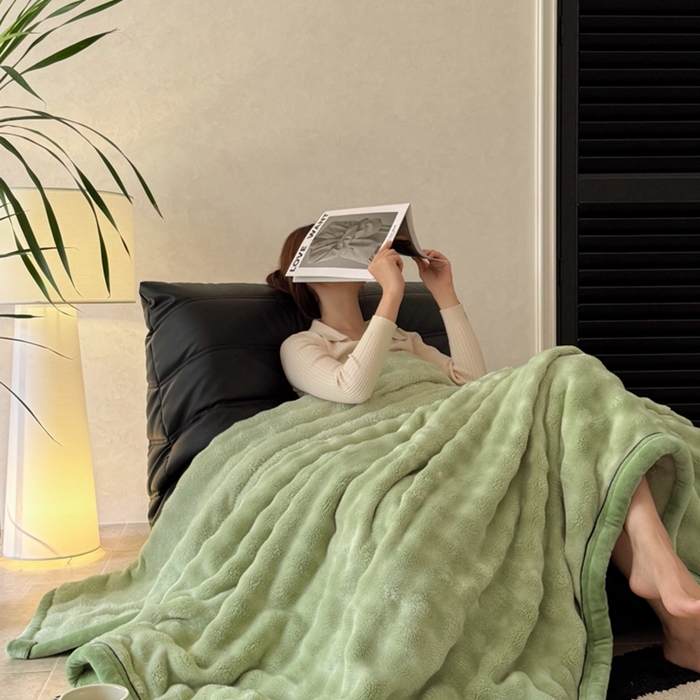 91家纺网 家纺一手货源 找家纺 欧邦 新款仿兔毛泡泡绒牛奶绒包边单层毛毯（外贸供货） 单层泡泡-柳绿