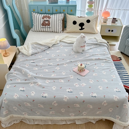 91家纺网 家纺一手货源 找家纺 昔可家纺 2024新款羊羔绒牛奶绒毛毯系列（三）-卡通系列 蓝底小奶狗