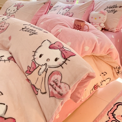 2024新款三丽鸥牛奶绒小版四件套 牛奶绒小版-害羞KT猫