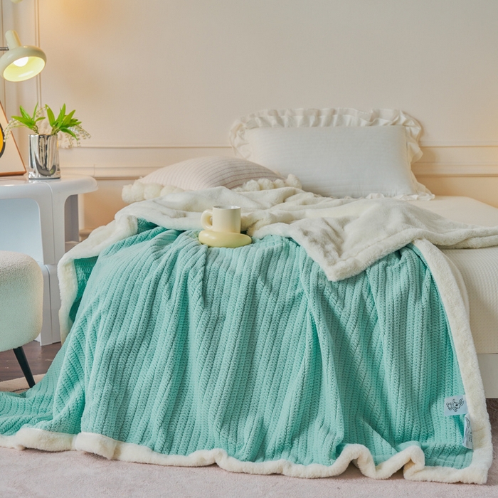 91家纺网 家纺一手货源 找家纺 畅畅家纺 2024新款A面编织绒B面兔毛绒纯色毛毯 湖水蓝