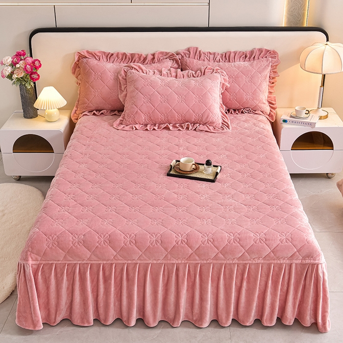 91家纺网 家纺一手货源 找家纺 馨梦缘 2025新款亲肤舒适纯色高克重牛奶绒单床盖 单床盖-粉