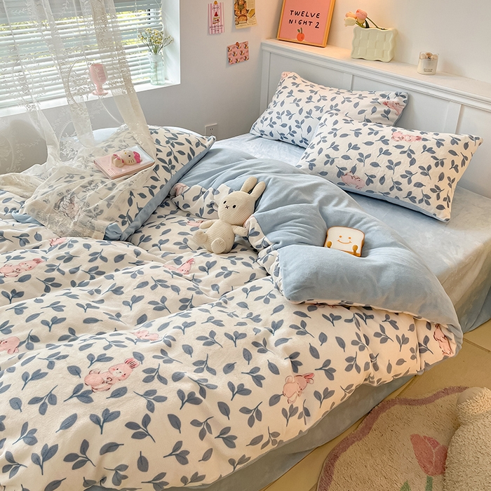 91家纺网 家纺一手货源 找家纺 2024新款200g加厚防静电牛奶绒小清新四件套 绒-萌萌兔