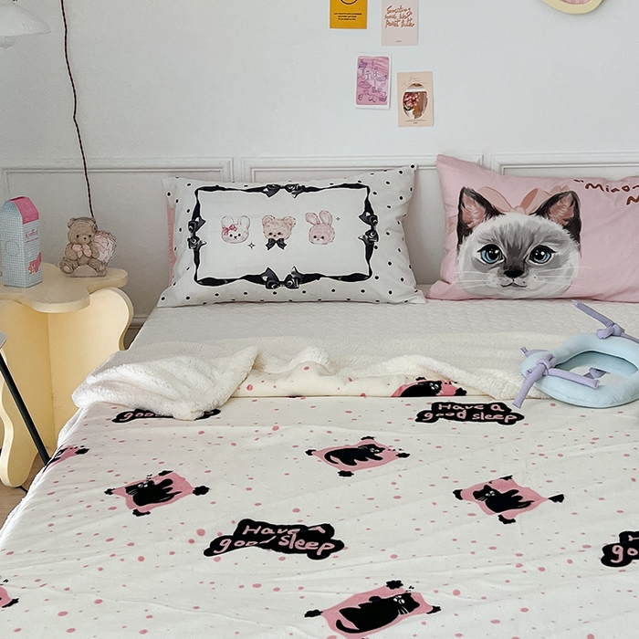 91家纺网 家纺一手货源 找家纺 昔可家纺 2024新款羊羔绒牛奶绒毛毯系列（三）-卡通系列 晚安猫猫